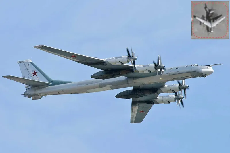 Partido por la mitad desde el espacio: las imágenes de satélite confirman que un ataque con drones a 800 km ha destruido un bombardero ruso Tu-95 insustituible