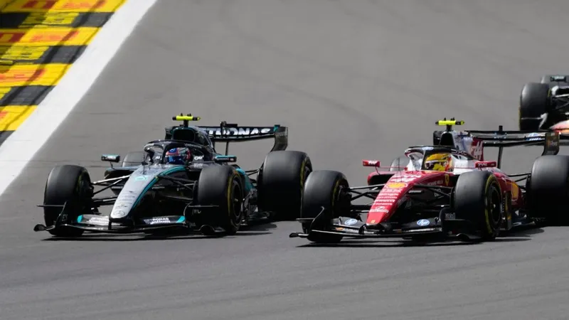 Kimi Antonelli despierta a Hamilton en el sprint de Silverstone
