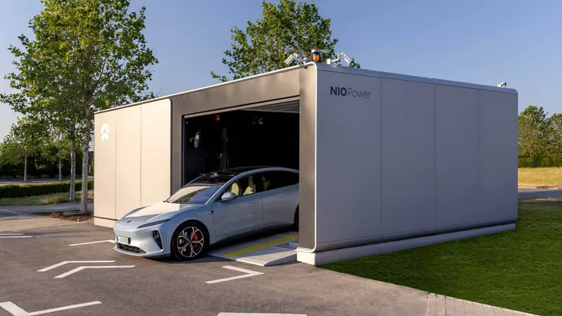Mientras todos apuestan por la carga rápida, NIO insiste: su futuro sigue siendo cambiar baterías en 3 minutos