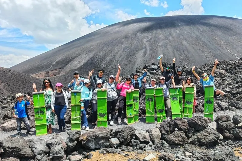 Volcán Cerro Negro atrae a turistas de 95 naciones, visitas aumentan 15%