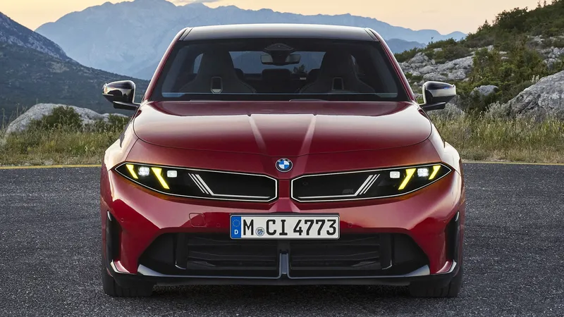 Con 'cara de eléctrico', pero con un motor muy distinto, será casi imposible distinguir al Serie 3 de gasolina del i3 'cero emisiones'