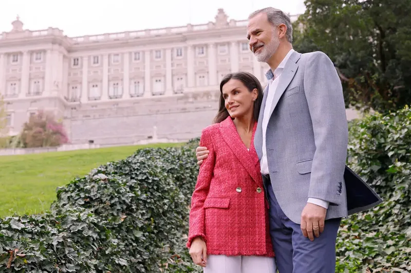 Trabajar en el Palacio Real de Madrid como personal de limpieza: “Si forma parte de la historia, limpiarla no basta, hay que saber conservarla”