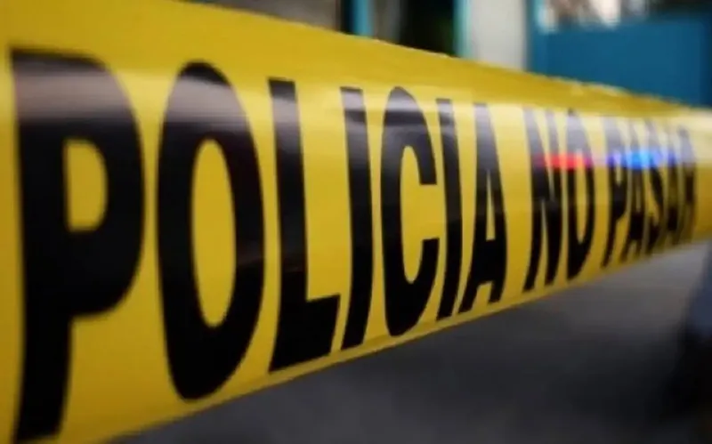 Cliente grave tras ser aventado desde segundo pisto de un bar en El Castillo, Río San Juan