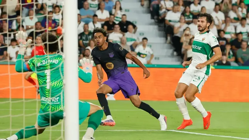 Flick resta importancia al gesto de Lamine en Elche: "Es normal que quiera jugar"