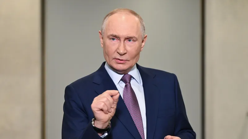 Rusia avanza con éxito en la sustitución de importaciones aeronáuticas, destaca Putin