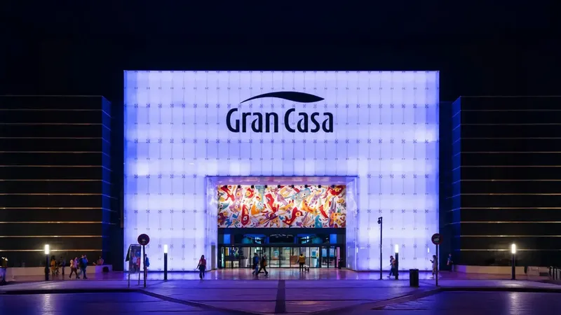 Llegan a Zaragoza cinco nuevas tiendas: el centro comercial al que fue George Clooney da el salto definitivo con estas marcas