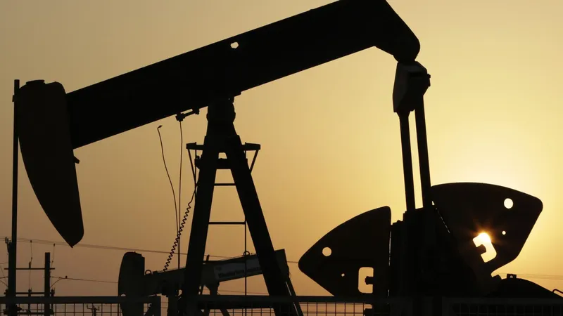 La OPEP+ aumenta su producción petrolera