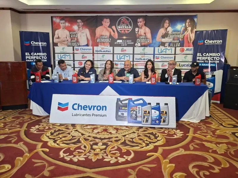 Nueve peleas profesionales animarán el Holiday Inn este 28 de agosto