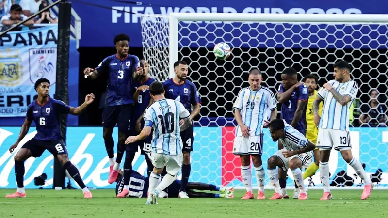 Vozinha evita que Messi anote con la que hubiera sido la pillería del Mundial