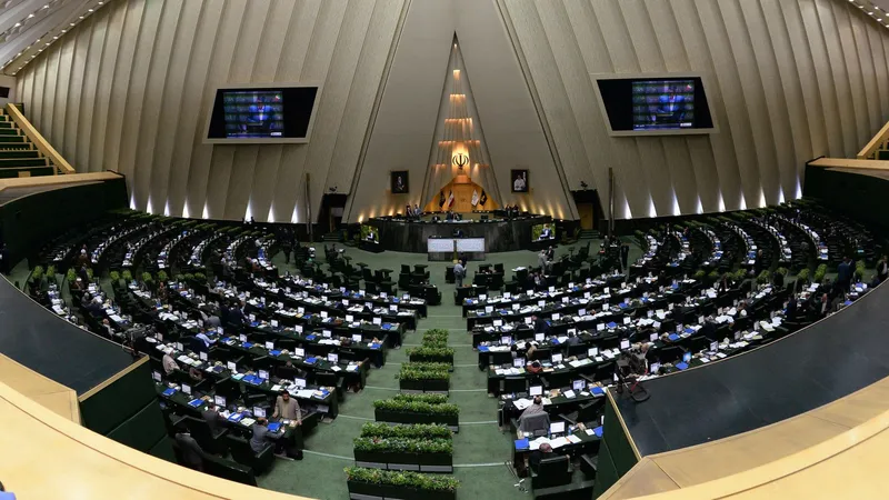 Parlamento iraní nombra a un nuevo ministro de Defensa