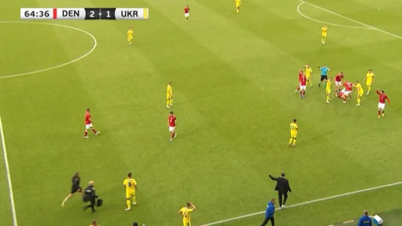 ¡Suspendido el Dinamarca-Ucrania tras colapsar Eriksen!