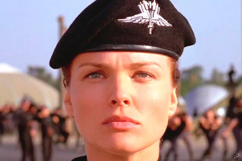 La peli de Starship Troopers es genial, pero el anime es anterior y posiblemente mucho mejor