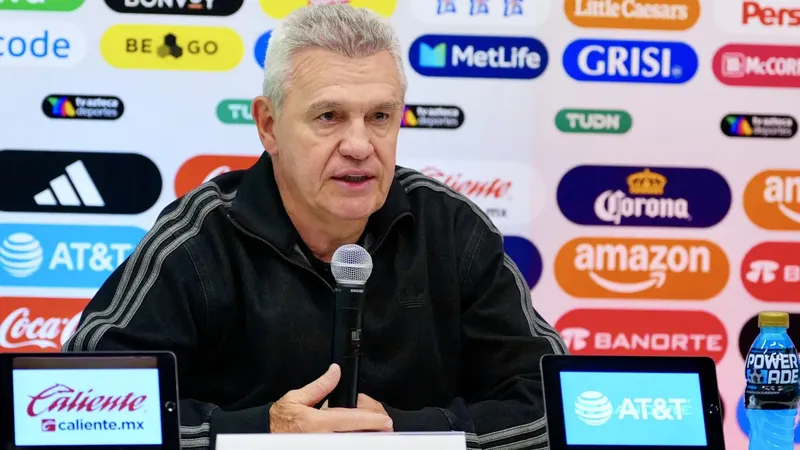 Javier Aguirre le pone el pecho a las balas y asume la culpa por el desastre del Valencia