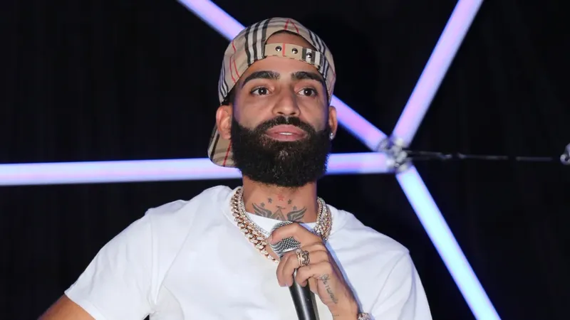 Arcángel responde a las críticas por defender la Conquista española: “Fue desde el respeto”