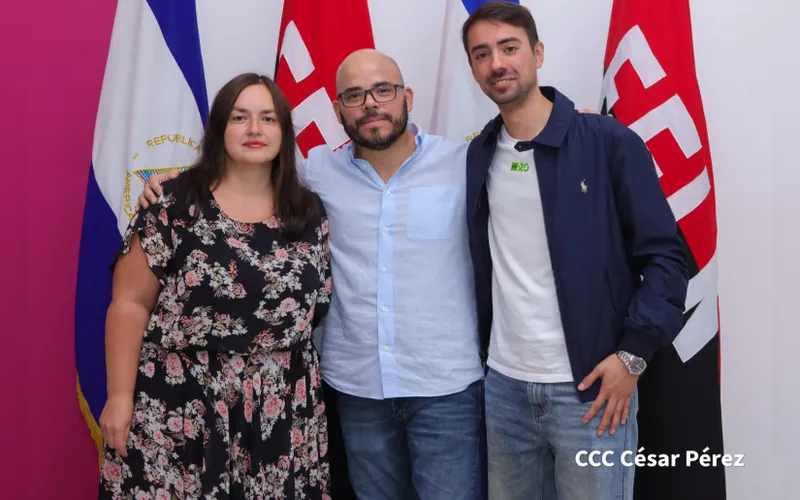 Recibimos a herman@s comunicador@s de RT en Español y Compañía Nacional de Radio y TV de Belarús