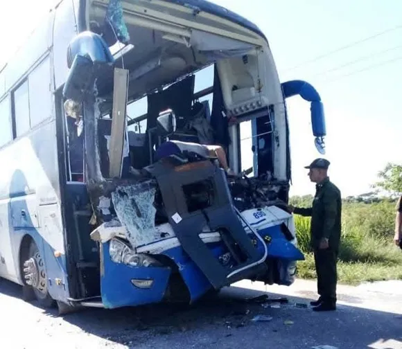 Accidente de tránsito en Camagüey deja un fallecido y ocho lesionados