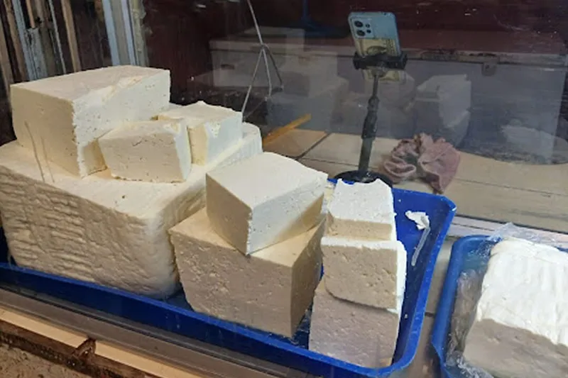 Consumidores encuentran más barato el queso en el Roberto Huembes