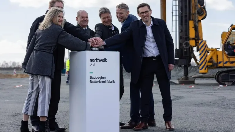 Recibió 900 millones en ayudas y ahora se ha vendido por 60: la fábrica de Northvolt cae en manos de Estados Unidos