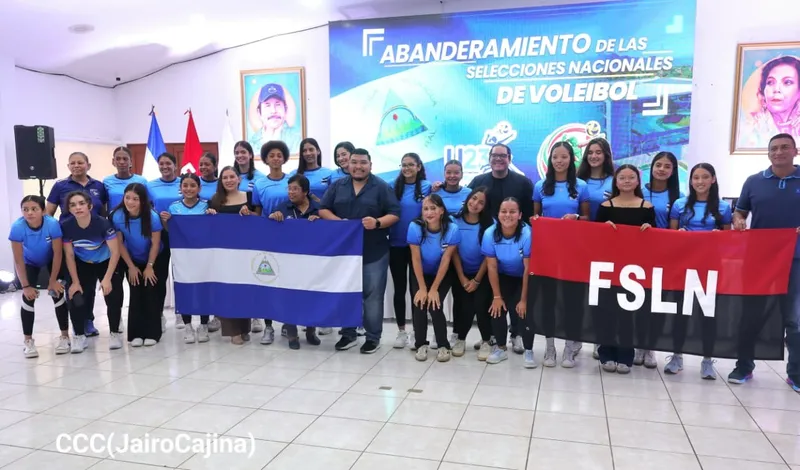 Abanderan a selecciones de voleibol de sala que competirán en torneos internacionales