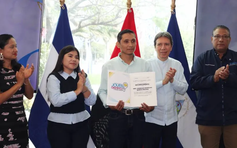 Entregan Premio Nacional al Joven Científico e Investigador 2026