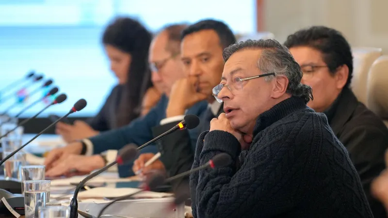 Petro acusa a la oposición de compra de votos en la primera vuelta en Colombia