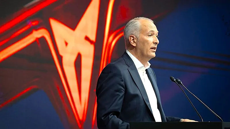 Necesitamos este plan “a gritos”: El CEO de Seat y CUPRA se pone al frente del coche eléctrico en España