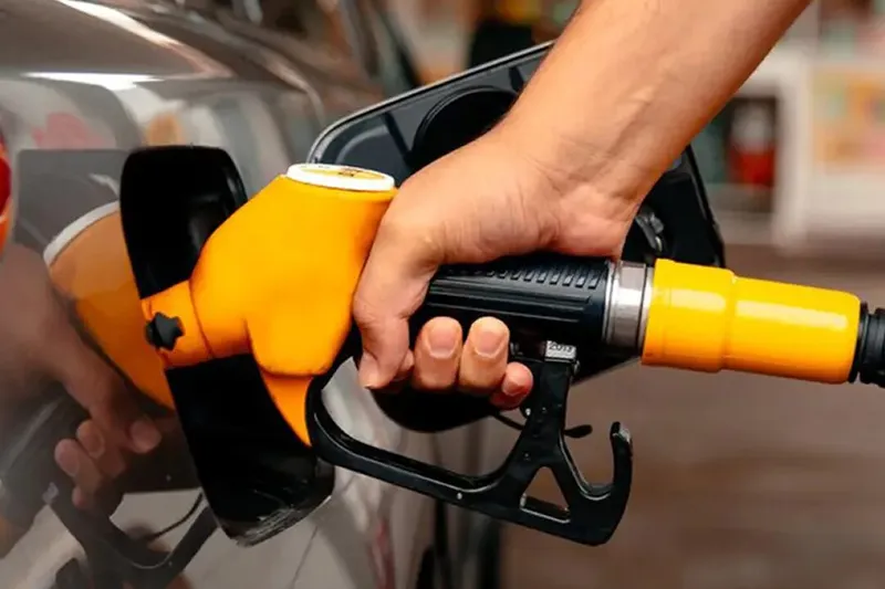 Nicaragua mantiene congelados los precios de combustibles