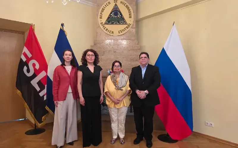 Nos visita representante de la Academia Panrusa de Comercio Exterior