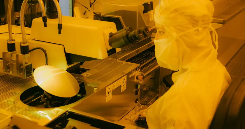 Trump evalúa nuevos aranceles a los semiconductores con exenciones para fabricantes en EE.UU.