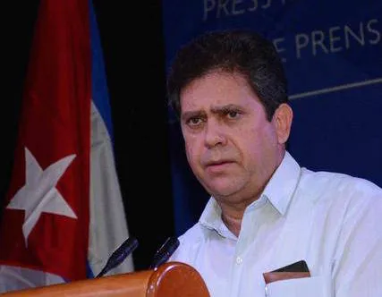 Falleció el destacado diplomático cubano Alejandro González Galiano