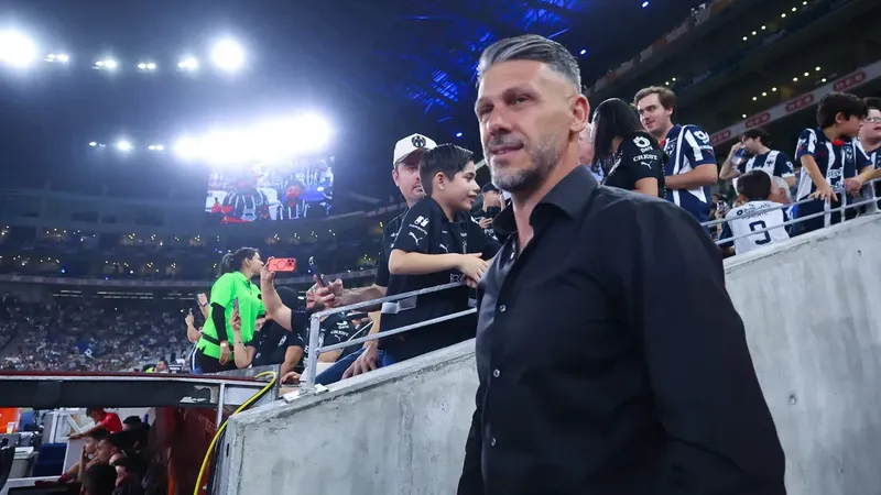 Exentrenador de Rayados de Monterrey cambia de equipo y dirigirá en la UEFA Champions League
