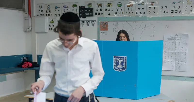Netanyahu supera a Eisenkot con la mitad de los votos escrutados en las elecciones de Israel
