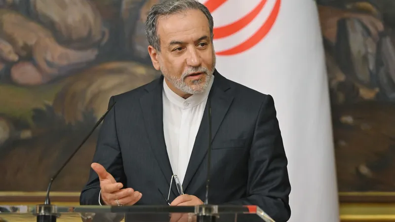 Se retirarán sanciones petroleras en un corto plazo, dice canciller iraní tras diálogo con EEUU