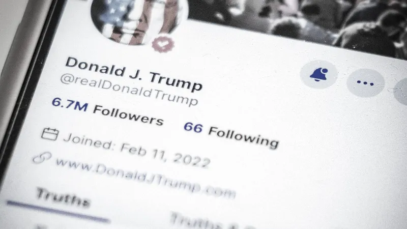 Trump cobra 100.000 dólares por acceso anticipado a sus publicaciones