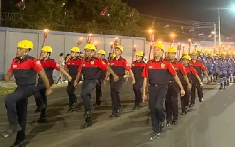 Con vistoso desfile conmemoran el 80 aniversario del Benemérito Cuerpo de Bomberos de Managua