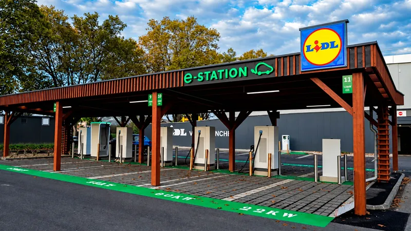 Lidl revienta el precio de la recarga para coches eléctricos en Europa: llenar la batería por menos de 10 euros ya es una realidad