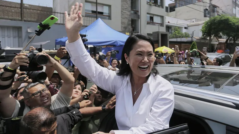 Keiko Fujimori se perfila para ser la próxima presidenta de Perú: afianza su ventaja frente a Roberto Sánchez