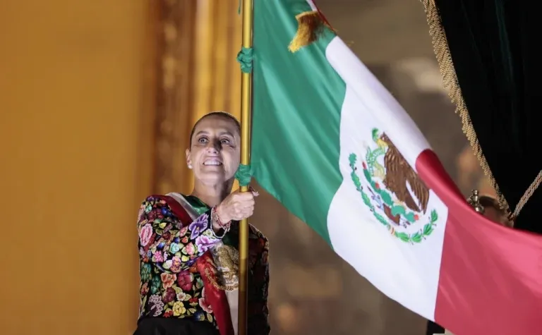 Sheinbaum lidera ceremonia del Grito de Independencia en México con reivindicación de soberanía