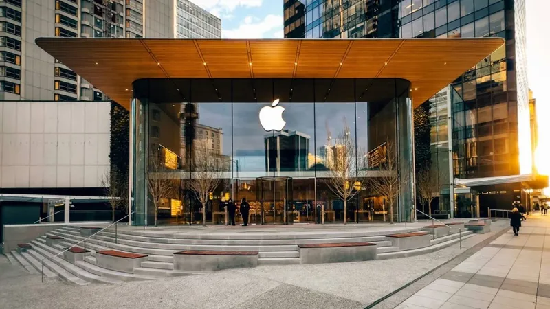 Mientras Google y Microsoft construyen ciudades de servidores, Apple apuesta por necesitar muchos menos