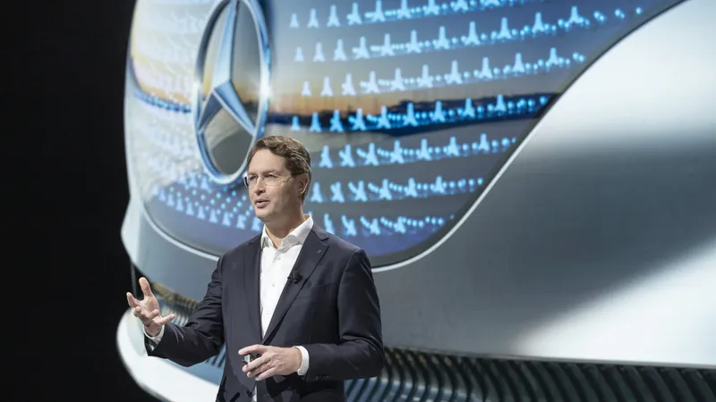 El CEO de Mercedes-Benz abre la puerta a fabricar material de defensa: "El mundo se ha vuelto más impredecible"