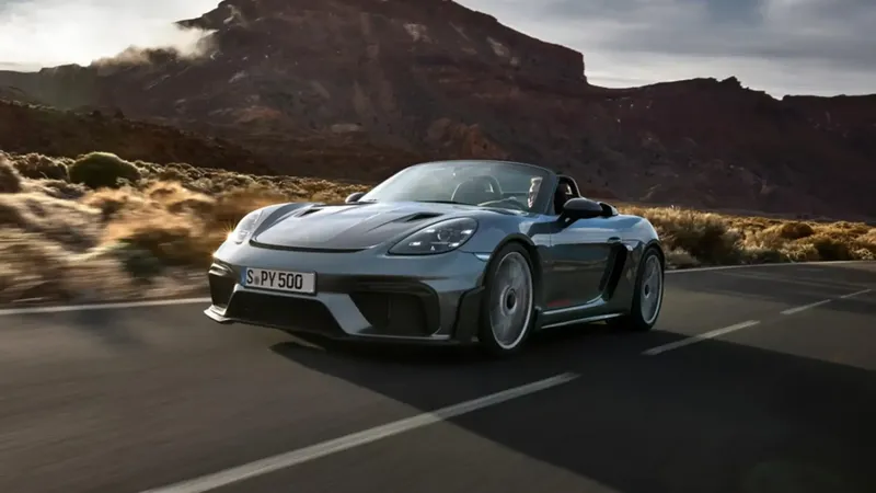 Tras los rumores sobre su desaparición, Porsche deja claro que estos dos deportivos míticos llegarán con versiones 100 % eléctricas