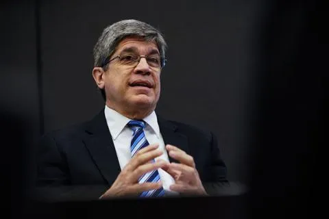 EEUU se apea con reclutamientos públicos de la CIA, debe haber mucho desespero, asegura Fernández de Cossío