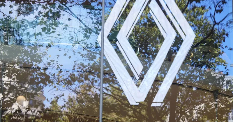 Renault y Thales se alían para fabricar vehículos militarizados ante impulso al sector defensa