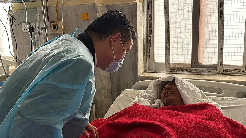 Ciudadano chino comparte su experiencia después de ser rescatado en Nepal