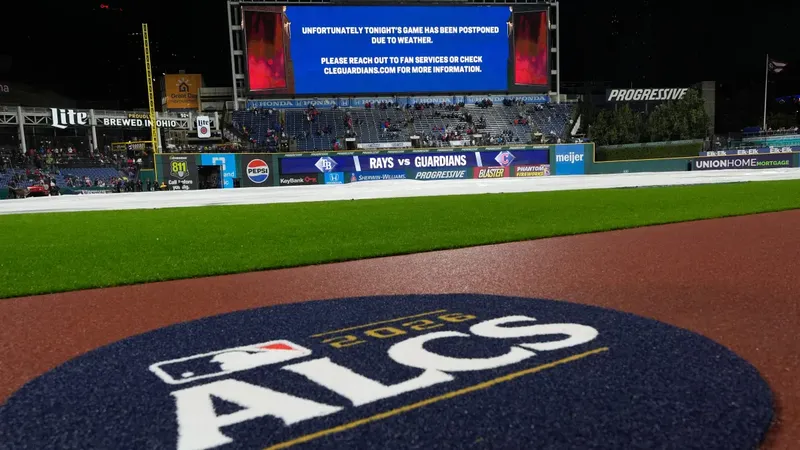 Juego 4 de la Serie de Campeonato en la Liga Americana se pospone al sábado por lluvia