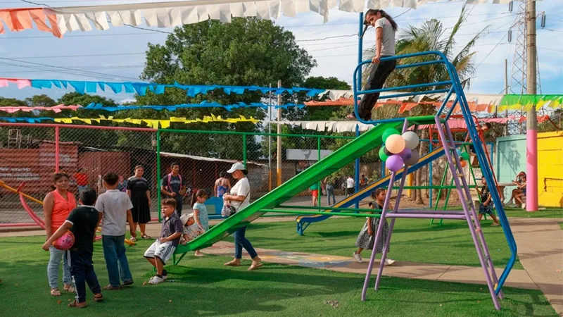 Alcaldía de Managua transforma parque y campo de béisbol del barrio Benedicto Valverde