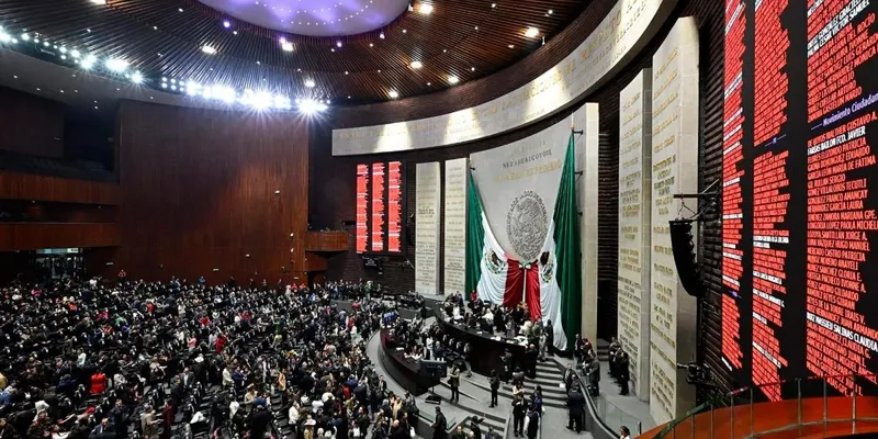 Diputados avalan en comisiones deuda de 1.7 billones de pesos y recaudación de de 6.2 billones; se turna al pleno