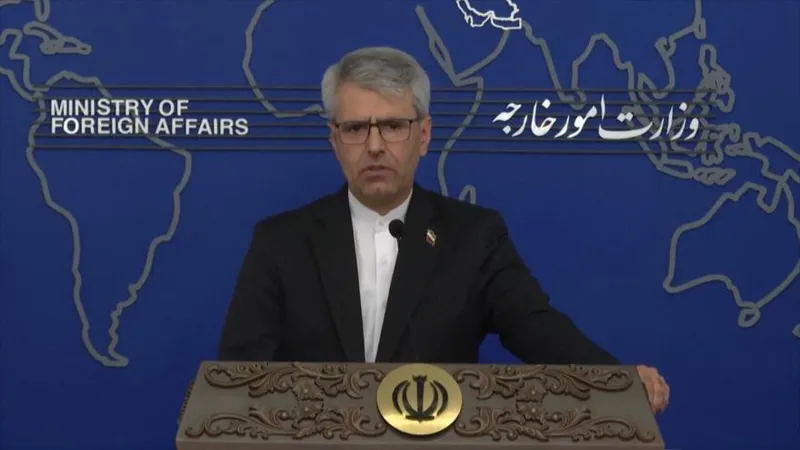Irán niega negociaciones con EEUU y ratifica su control sobre estrecho de Ormuz