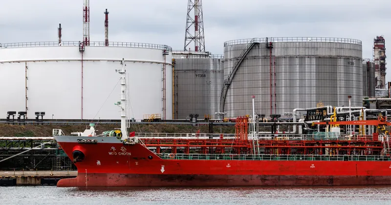 El petróleo sube ligeramente ante la escalada de tensiones entre Estados Unidos e Irán
