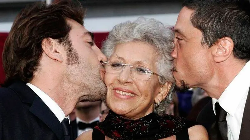 Javier Bardem: "Un hombre de verdad cuida a su madre como la persona más preciada de su mundo... hasta el día en que muere"